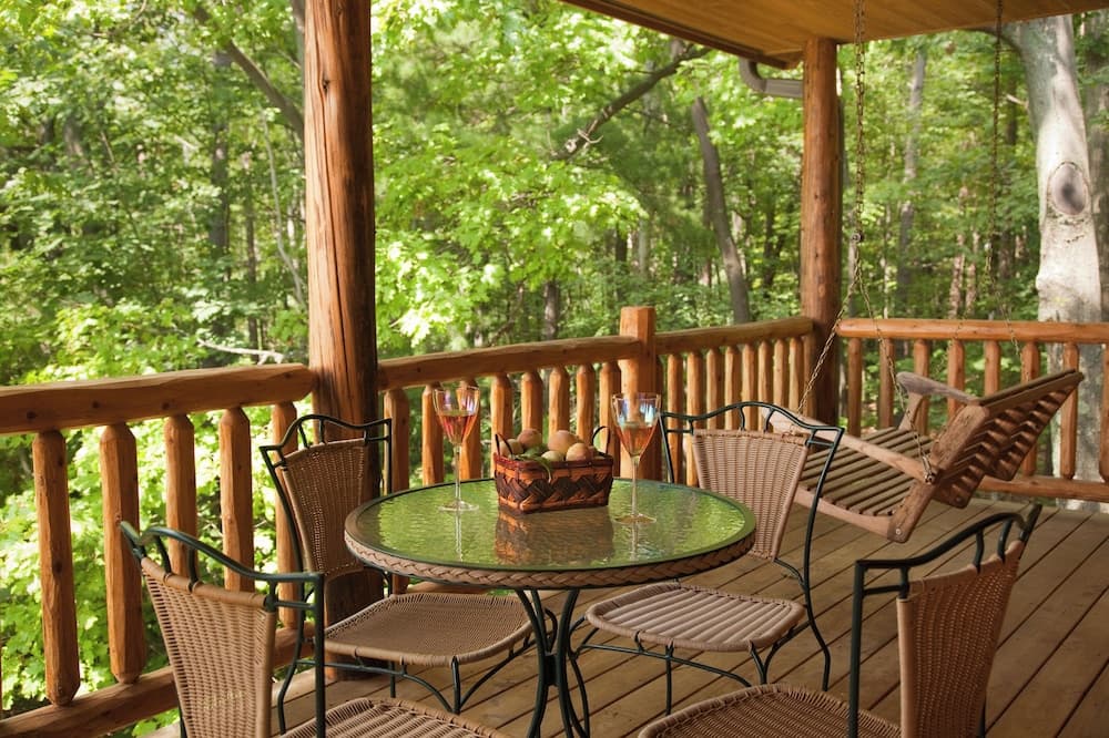 Chanticleer Cabins