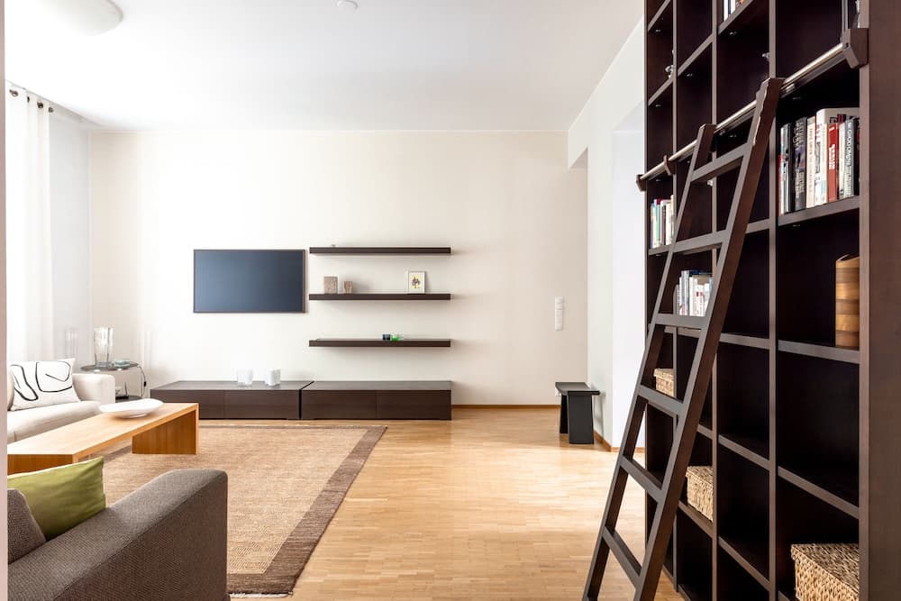 2ndhomes Deluxe 2BR Apt w Sauna&Balcony