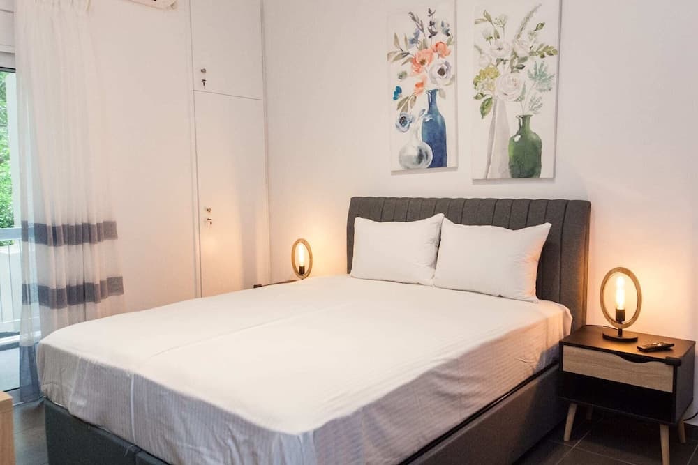 Elegant Urban Escape Apt in Kolonaki