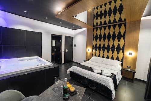 MAXIMUM HUB SUITE&SPA
