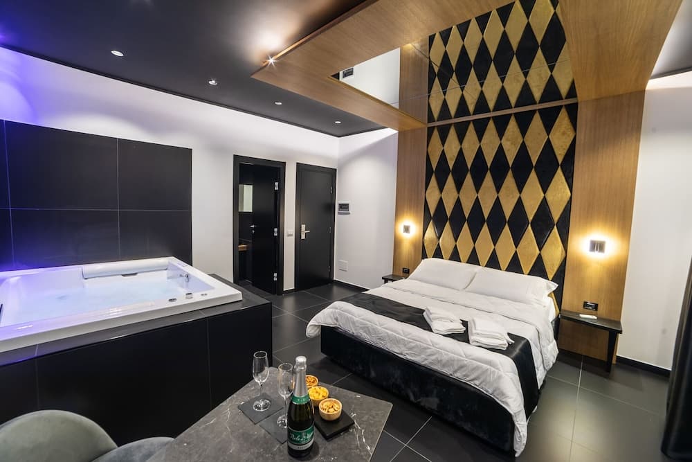 MAXIMUM HUB SUITE&SPA