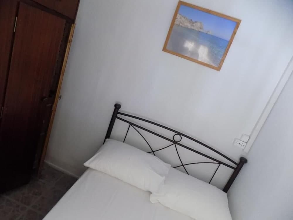 VS studios Triple Room with Bathroom