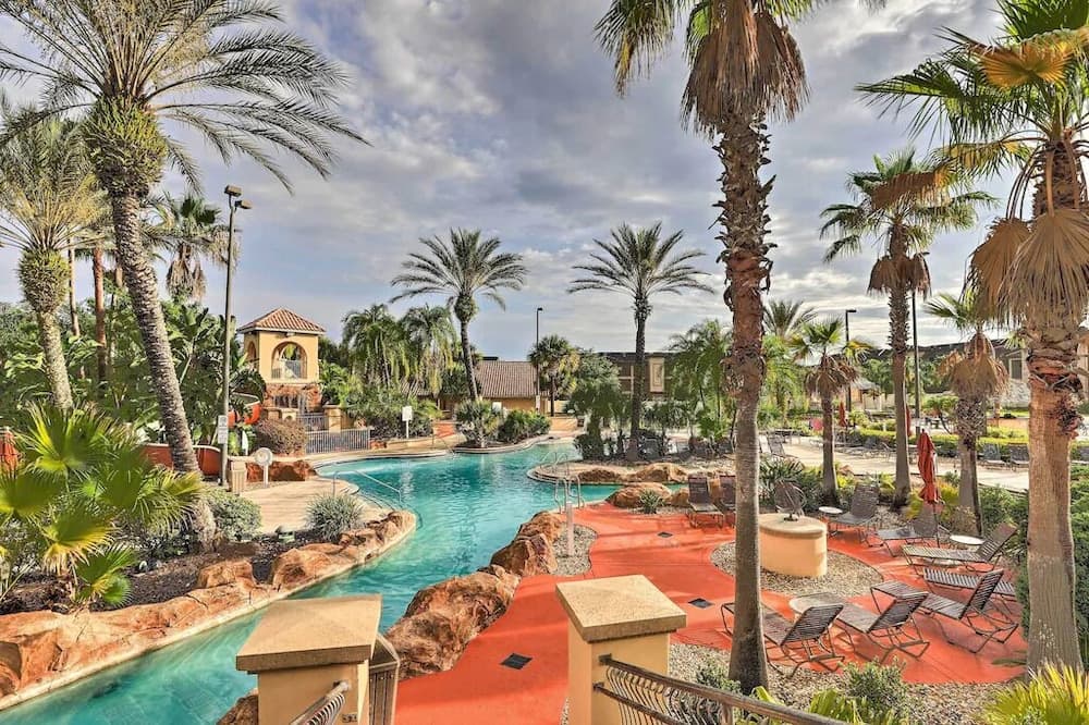 Laura's Villa at Regal Palms
