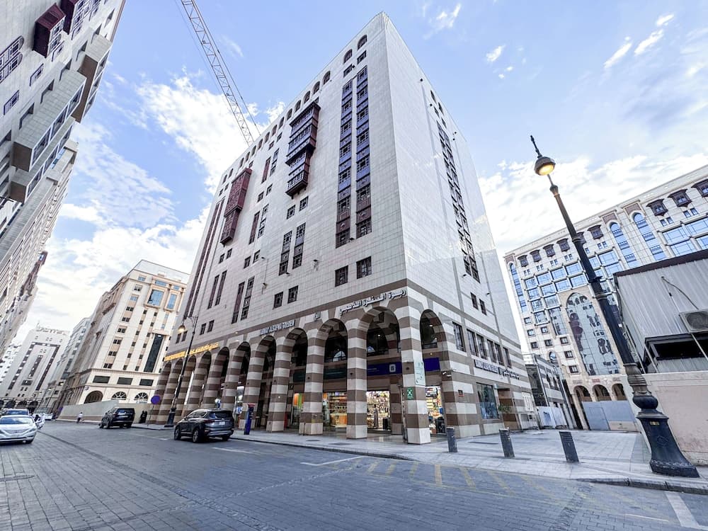 Rabwat Al Safwa Golden Hotel