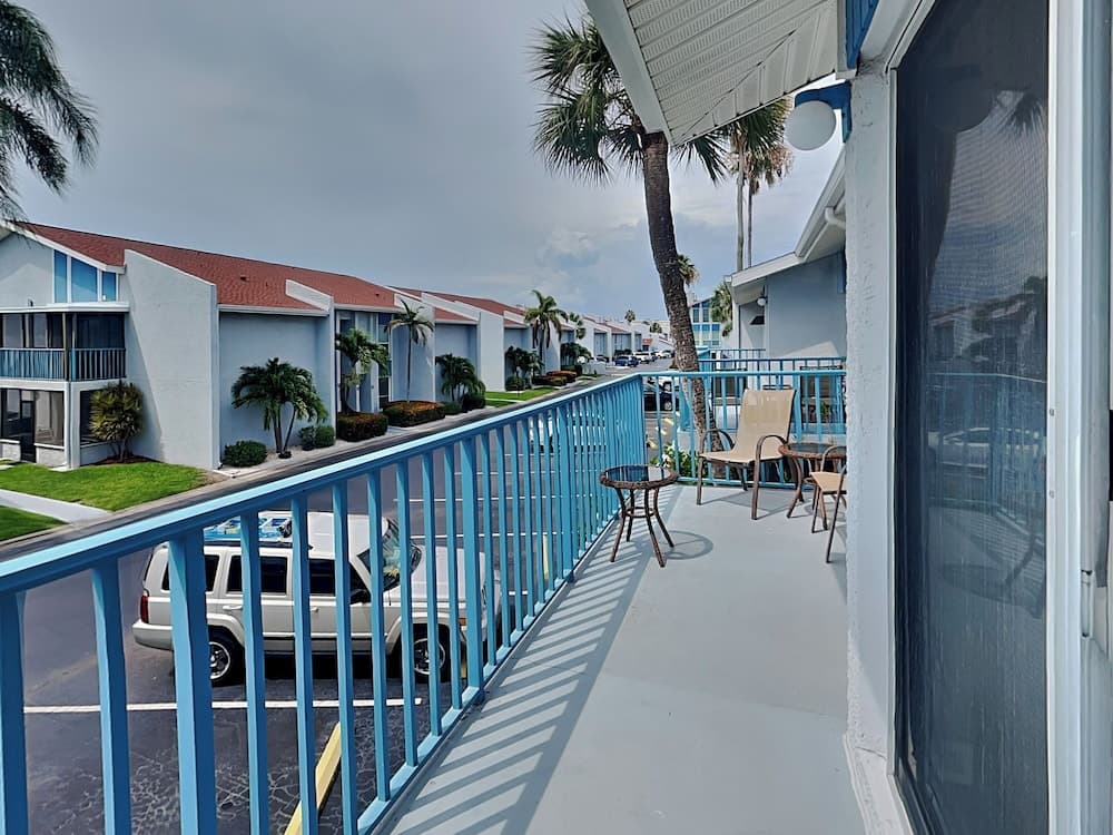 9301madeirabyc261fmbywco - Madeira Beach Yacht Club 261f
