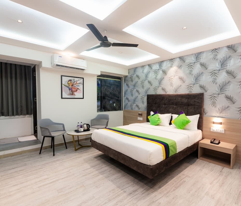 Treebo Cocostay, Hadapsar