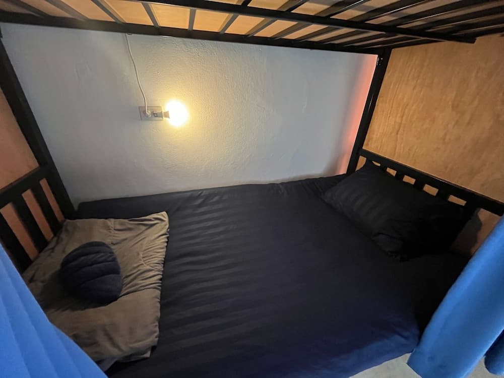 ALPHA Hostel Cafe&Bar