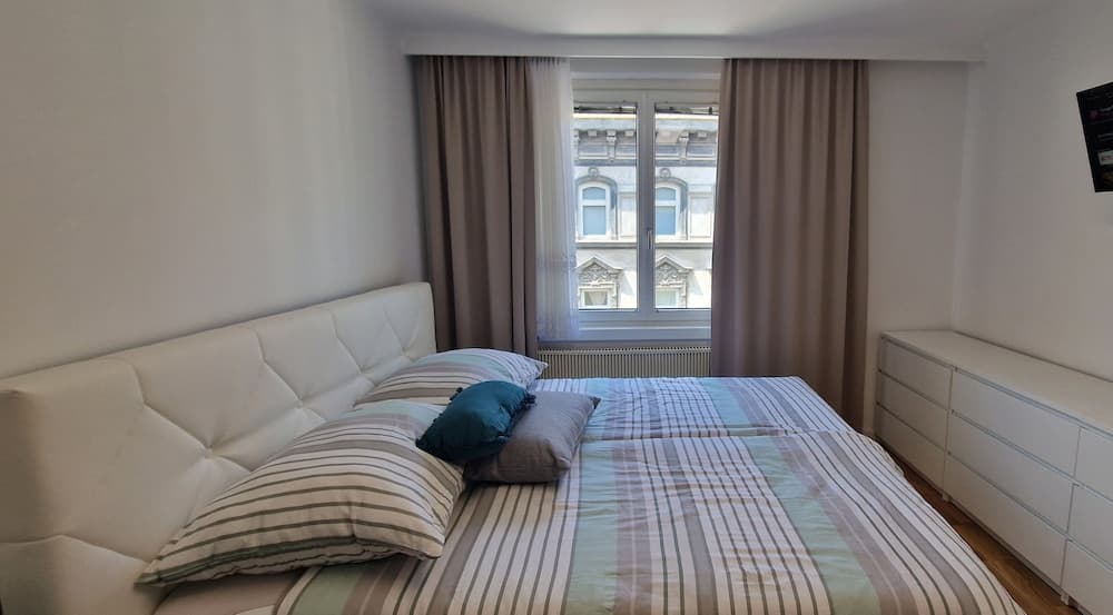 Exclusive serviced flat on Taborstraße