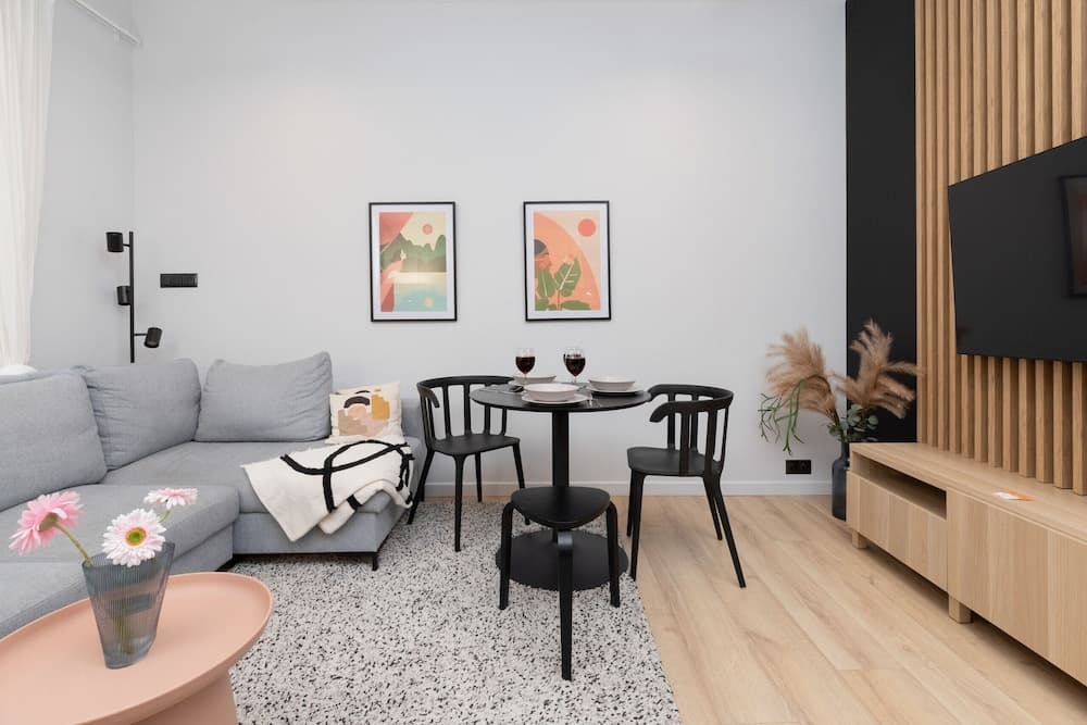 Atmospheric Jagielly by Renters