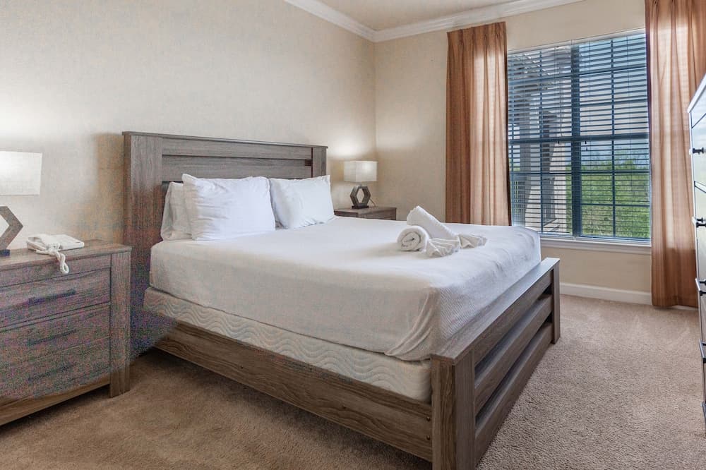 8000tw Unit 4403- Tuscana Resort 2 Bedroom Condo by RedAwning