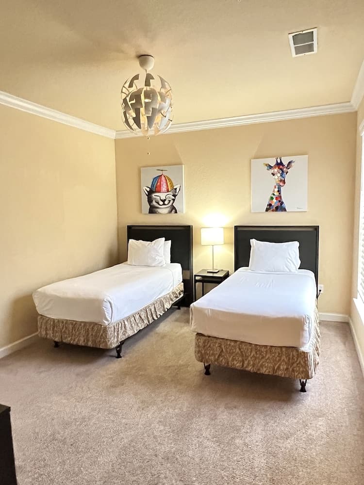 8020tt Unit 2404 - Tuscana Resort 3 Bedroom Condo by RedAwning