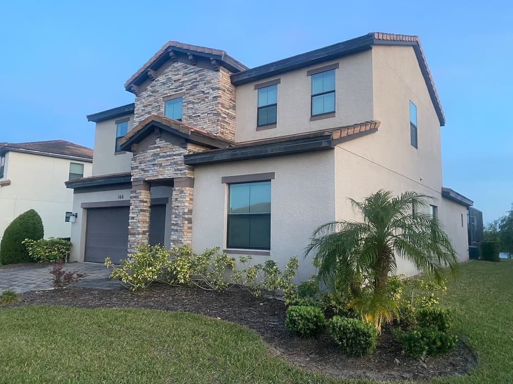 Balmoral Resort-166kb 4 Bedroom Home by RedAwning