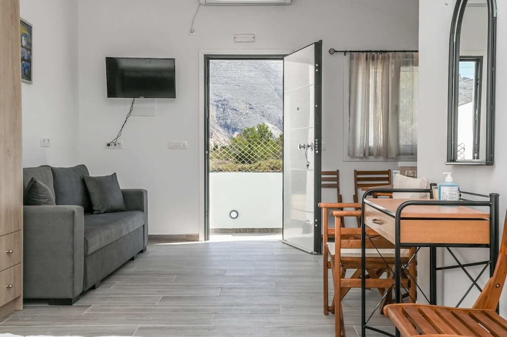 Experience Dreamy Santorini Gorgeous Std