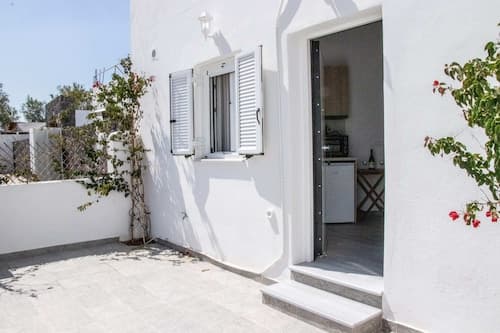 Enjoy the Santorini Life Vibrant Studio