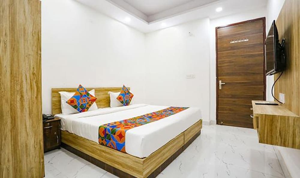 Fabhotel Silver Crown