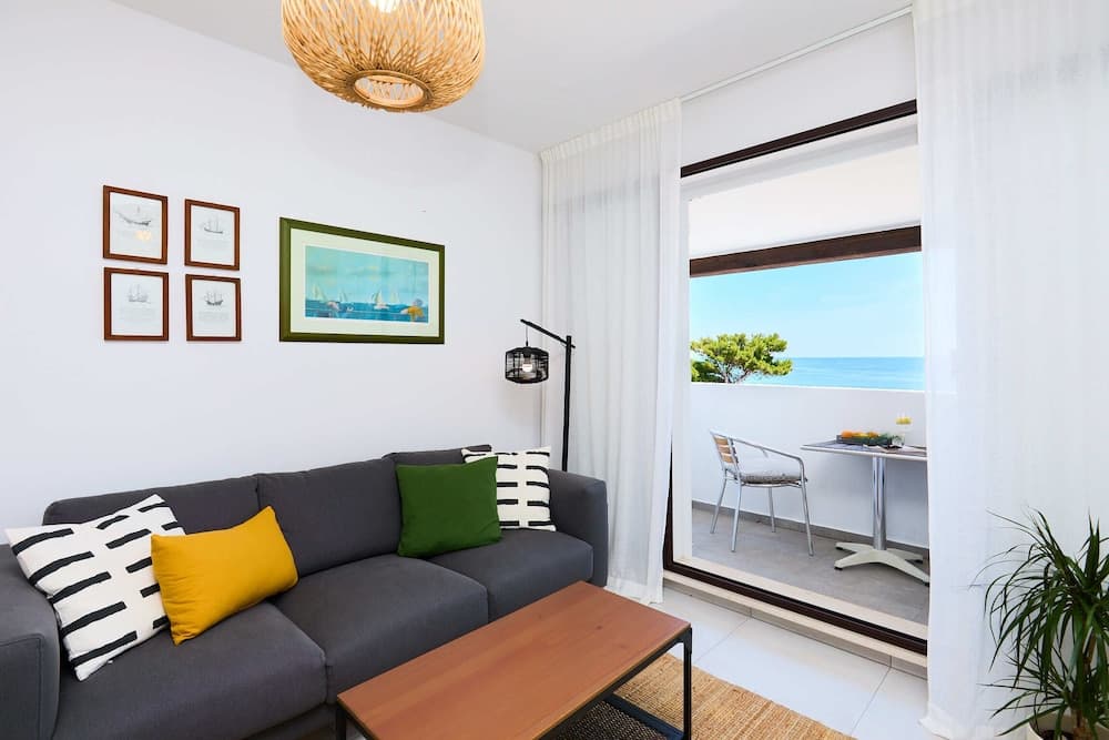 Hedera Estate, Hedera A16