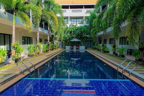 New Riverside Hotel