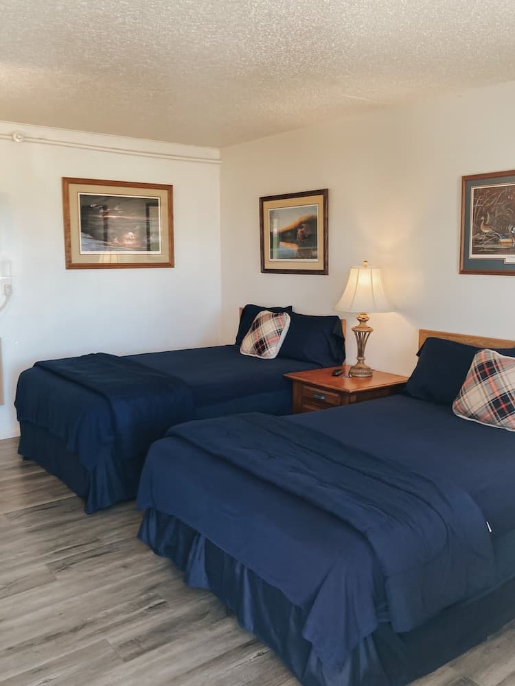 The Redwood Motel