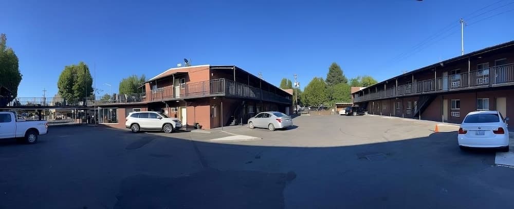 Banfield Studios By OYO Portland OR