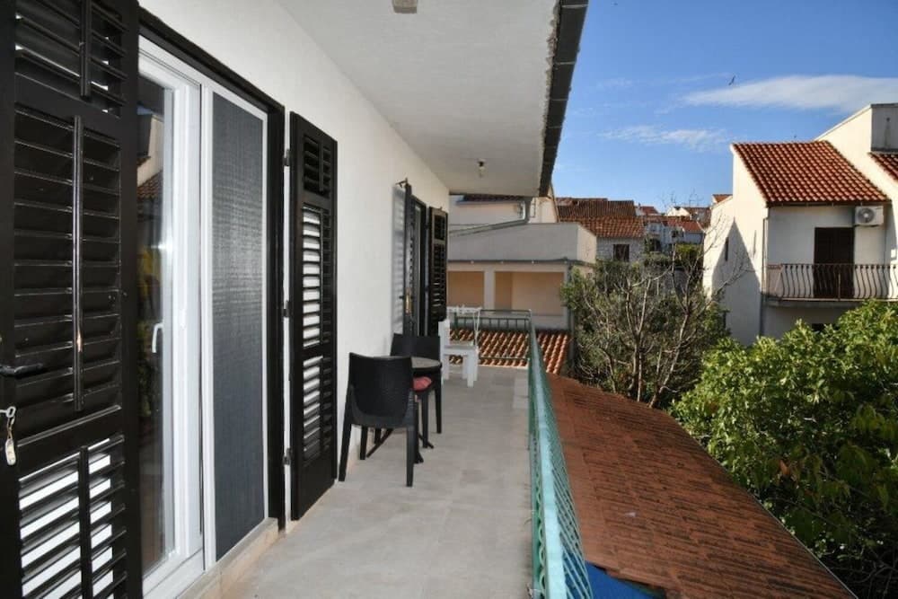 Val - 300 m to the Beach - A2