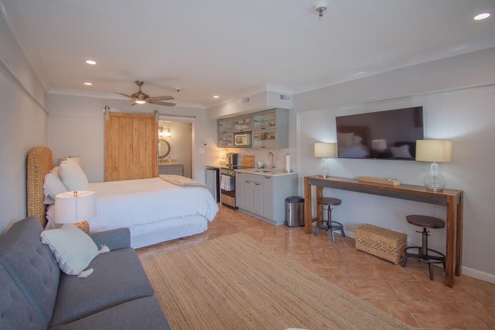 522 Sunsuite