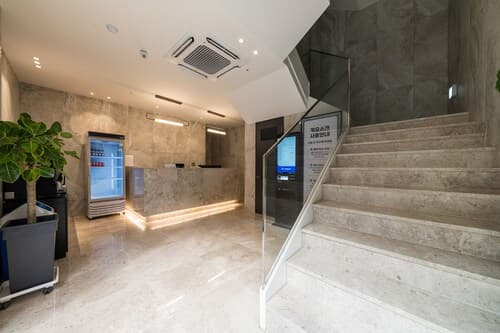 TheOne Hotel