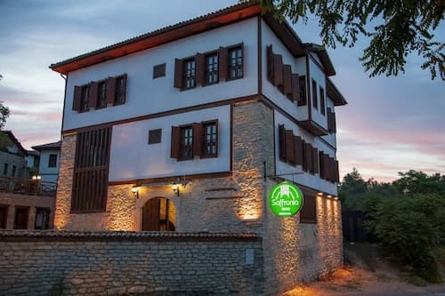 Saffronia 1900 Boutique Hotel