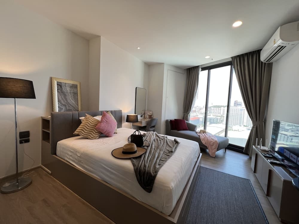 The Edge Central Pattaya by Pattaya Holiday