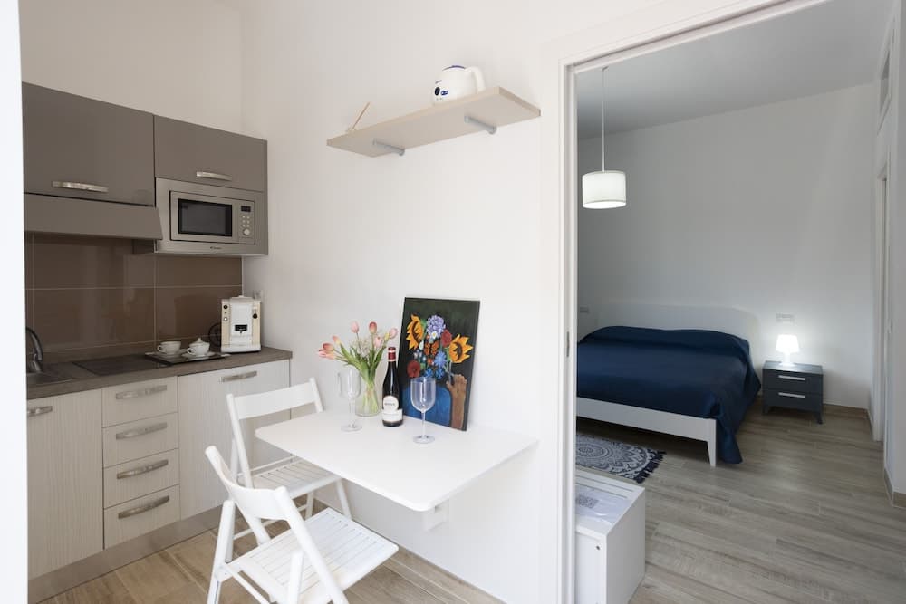 MA RI Apartments