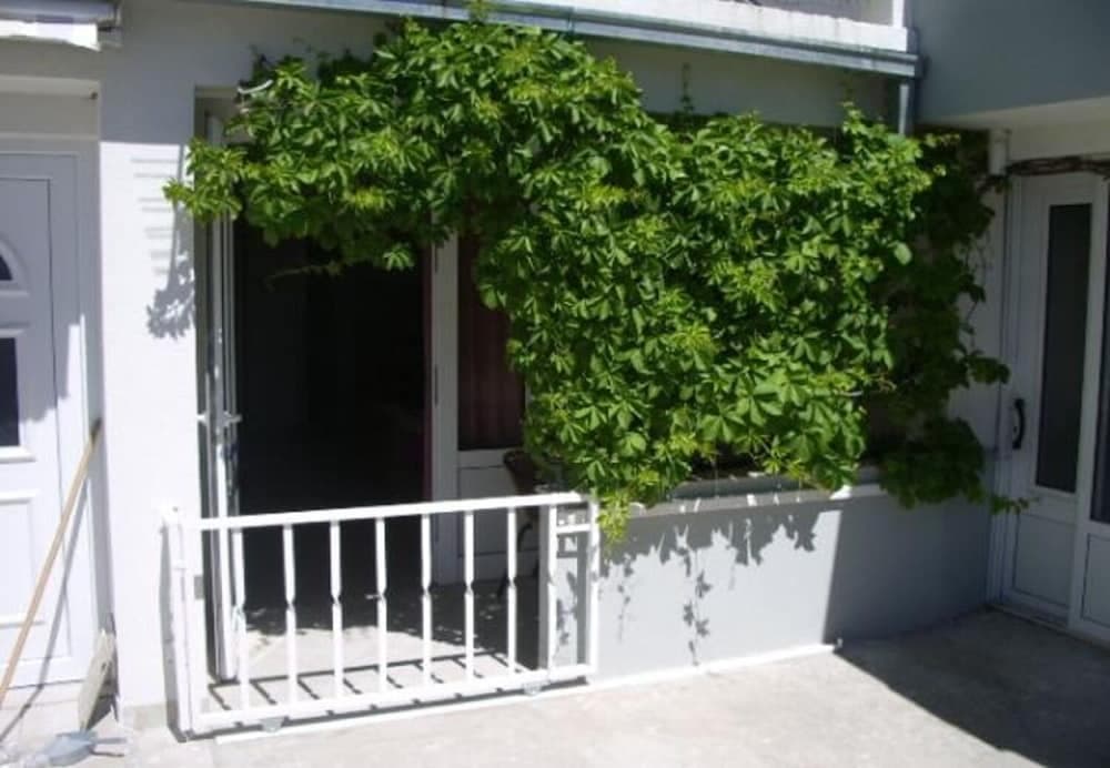 Josip II - 150 m From Beach With Free Parking - SA5