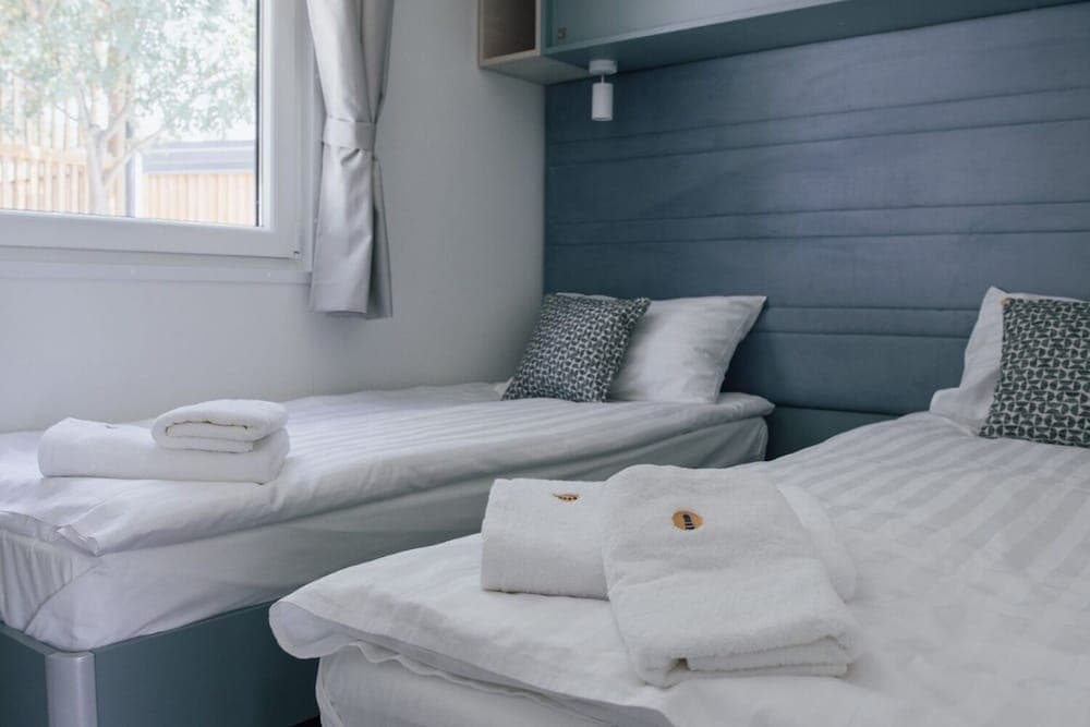 Roman - Mobile Homes With Pool - H2 Mobile Home 2