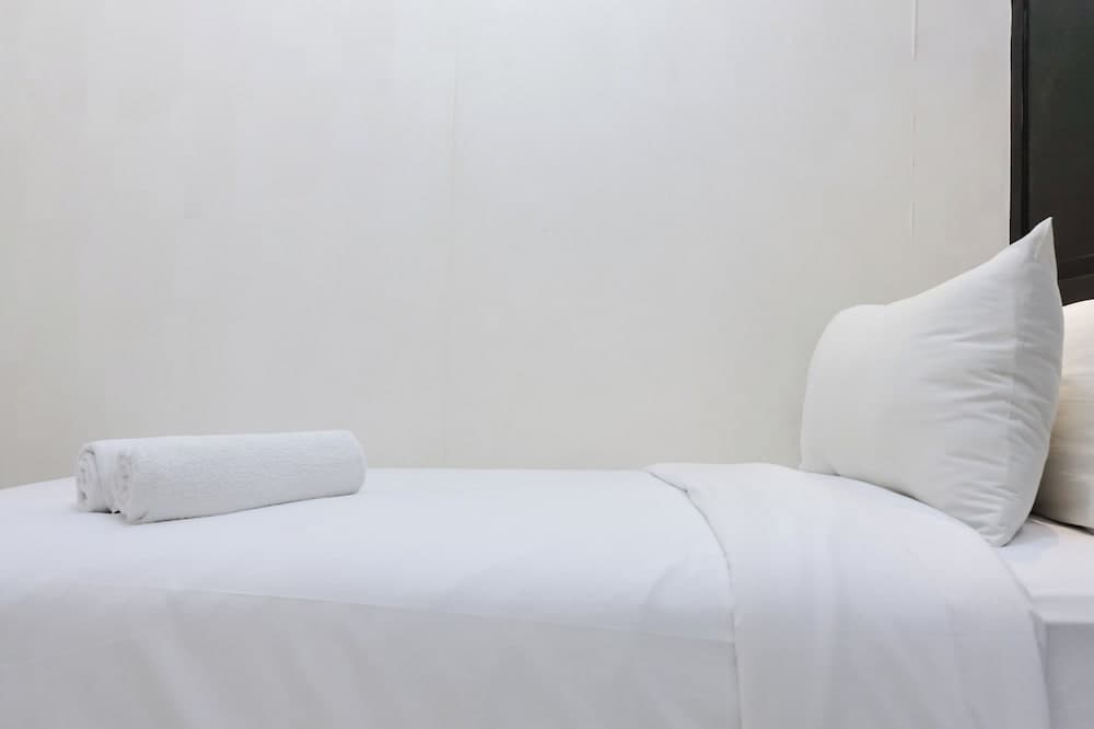 Homey And Cozy 2Br Apartment At Tamansari Panoramic