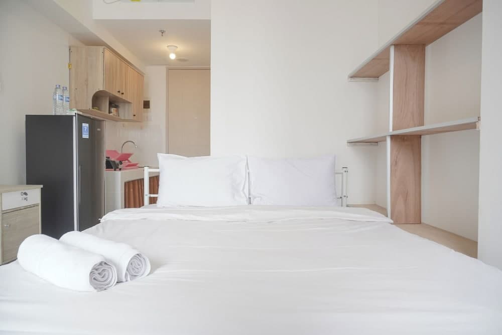 Modern Look And Restful Studio At Tokyo Riverside Apartment Pik 2