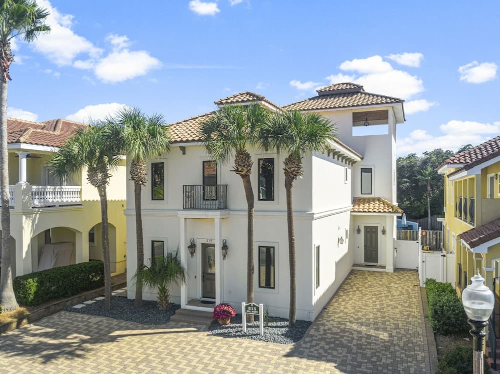 315 La Valencia Cir - Sol Mate