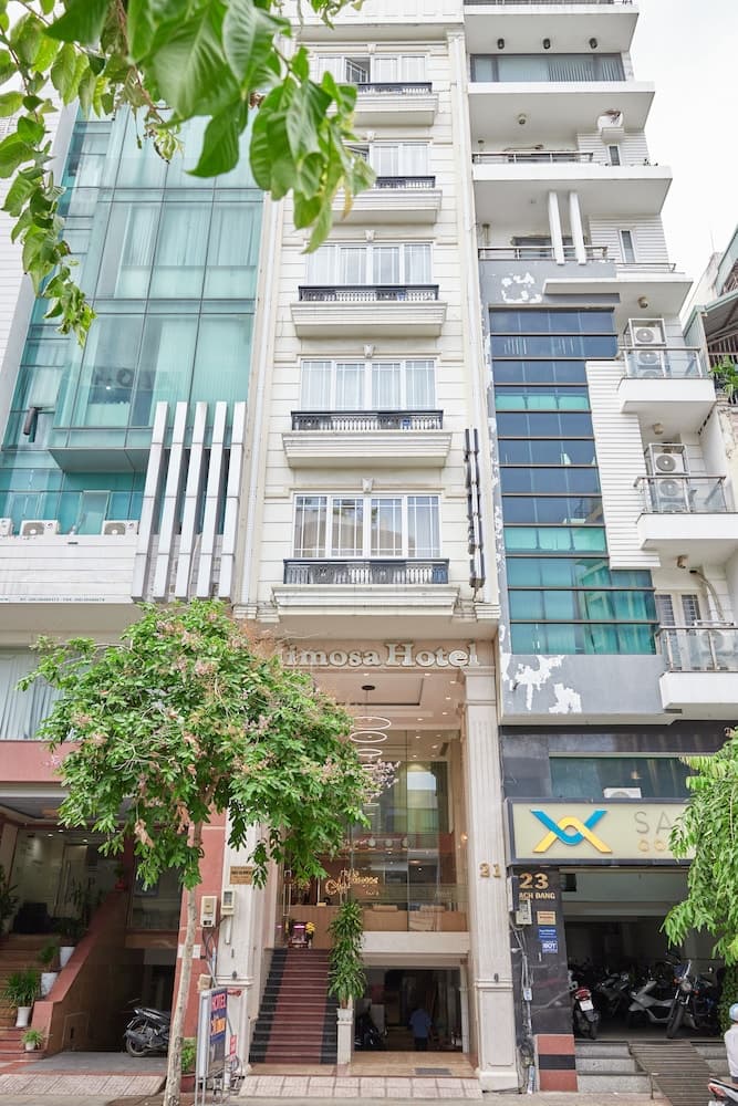 Bin Bin 10 - Mimosa Hotel near Tan Son Nhat Airport