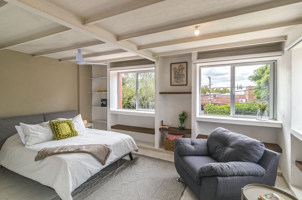 Casa Rosa by Domi Housing