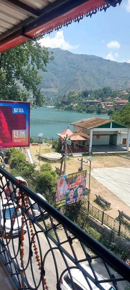 Akansha The Lake View