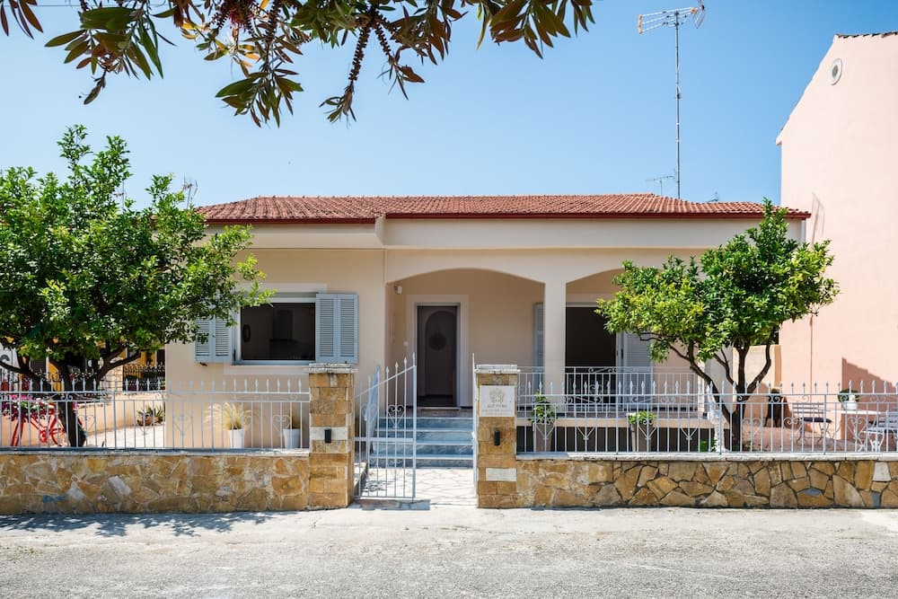 Konaklama yerinin ön cephesi