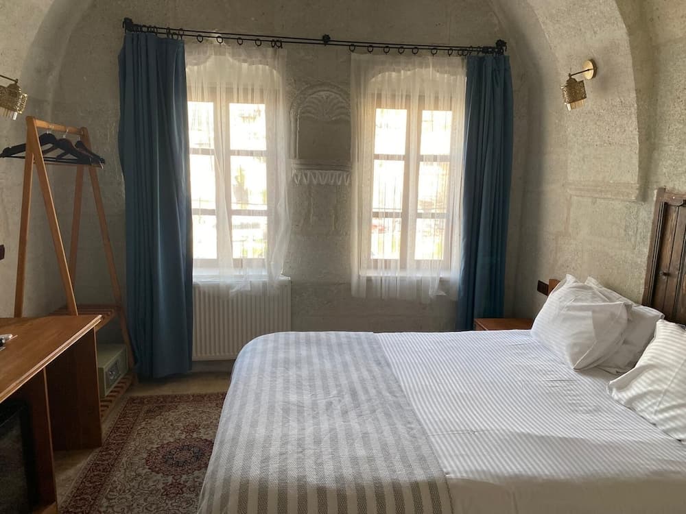 Escape Cave Suites