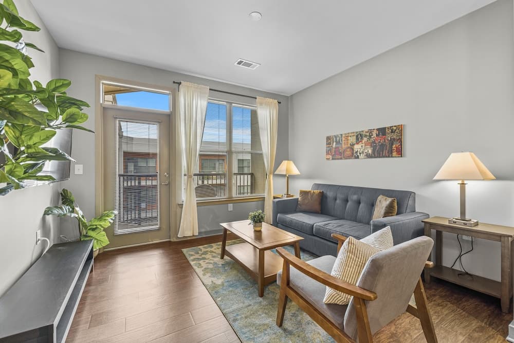 Furnished Apartments in Decatur Square