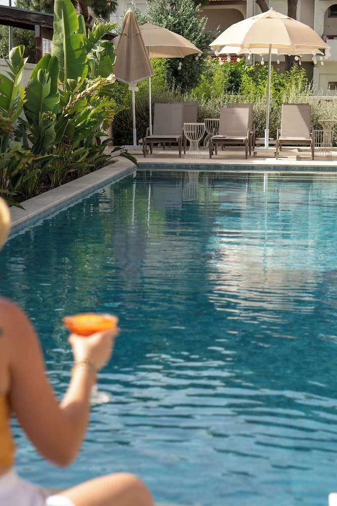 Hatica by Fora Alaçatı