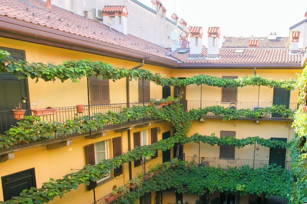 BnButler - Alzaia Naviglio Grande 46