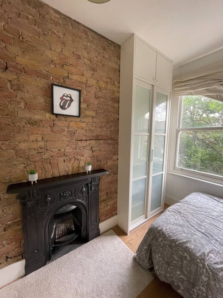 Stylish 1BD Flat With Private Terrace - Kilburn