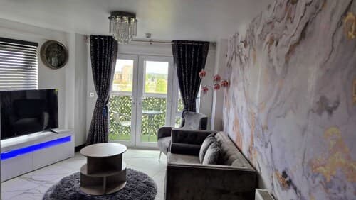 Luxurious two Bedrooms Apartment Slough