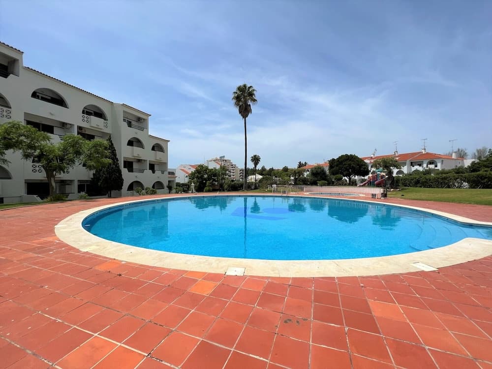 Albufeira Twins 1 With Pool by Homing