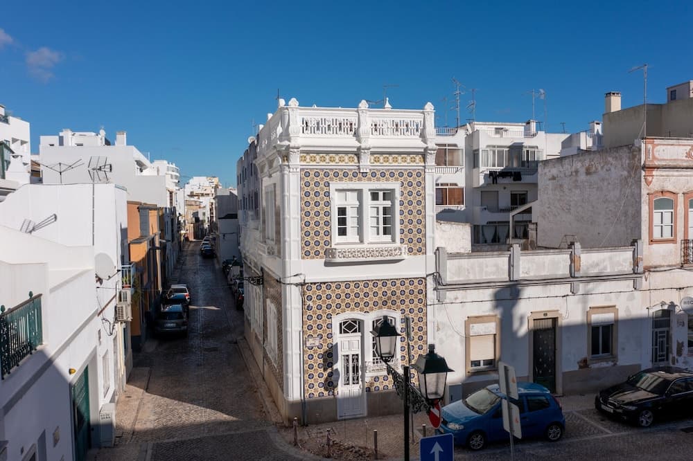 Olhão Historical House by Homing