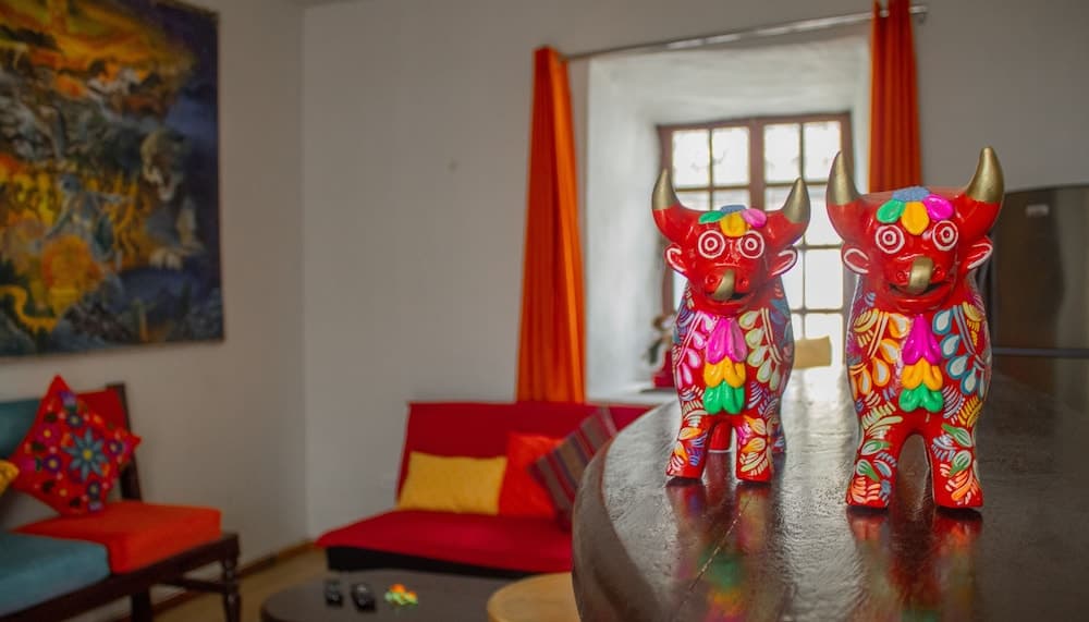 CENTRAL PLAZA APARTMENTS