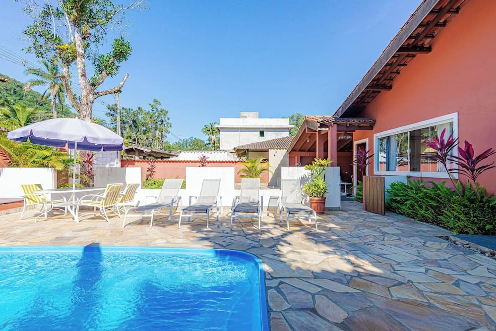 4 quartos piscina 350 m praia