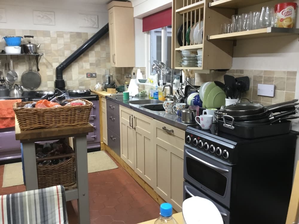 Hotel 5 Ravenhurst Drive