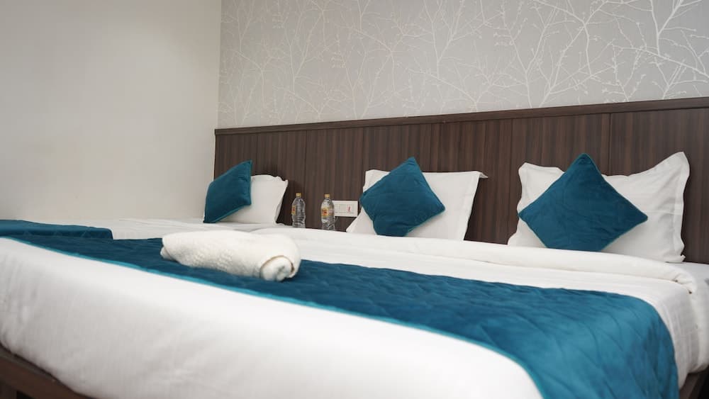 Qotel Hotel Rajouri Garden